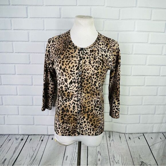10/$25🦋 August Silk Leopard Print 3/4 Sleeve Button Front Cardigan - Size Large - Picture 1 of 12